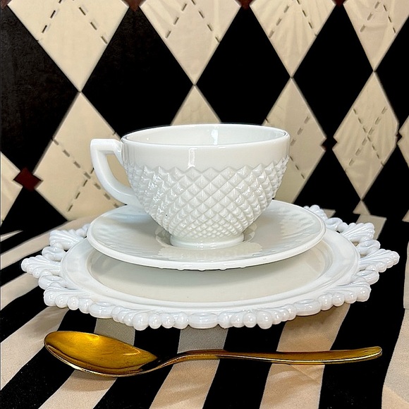 Milk Glass Cup, Saucer & Lace-Edged Bread Plate Trio – Romantic Textured Design - Picture 17 of 17